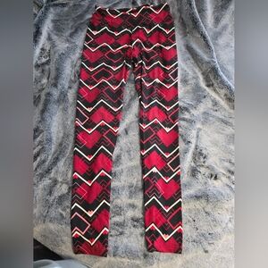 LuLaRoe Women's Leggings in Red and Black Chevron